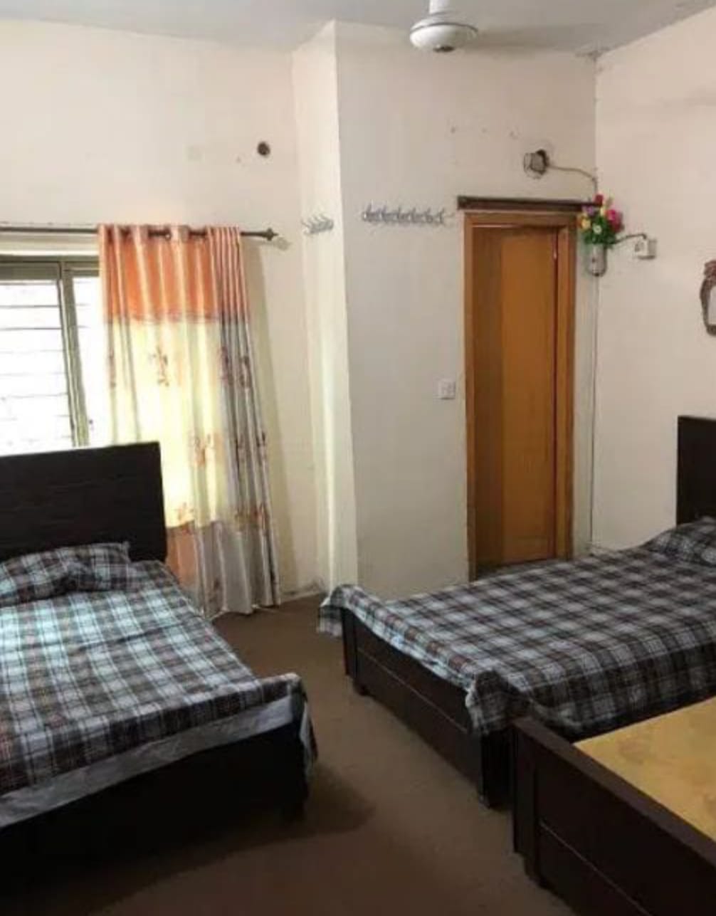 2 Seater room - Raza Boys Hostel